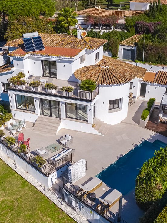 Casa Birdie - Frontline Golf Villa for Sale in Guadalmina Alta