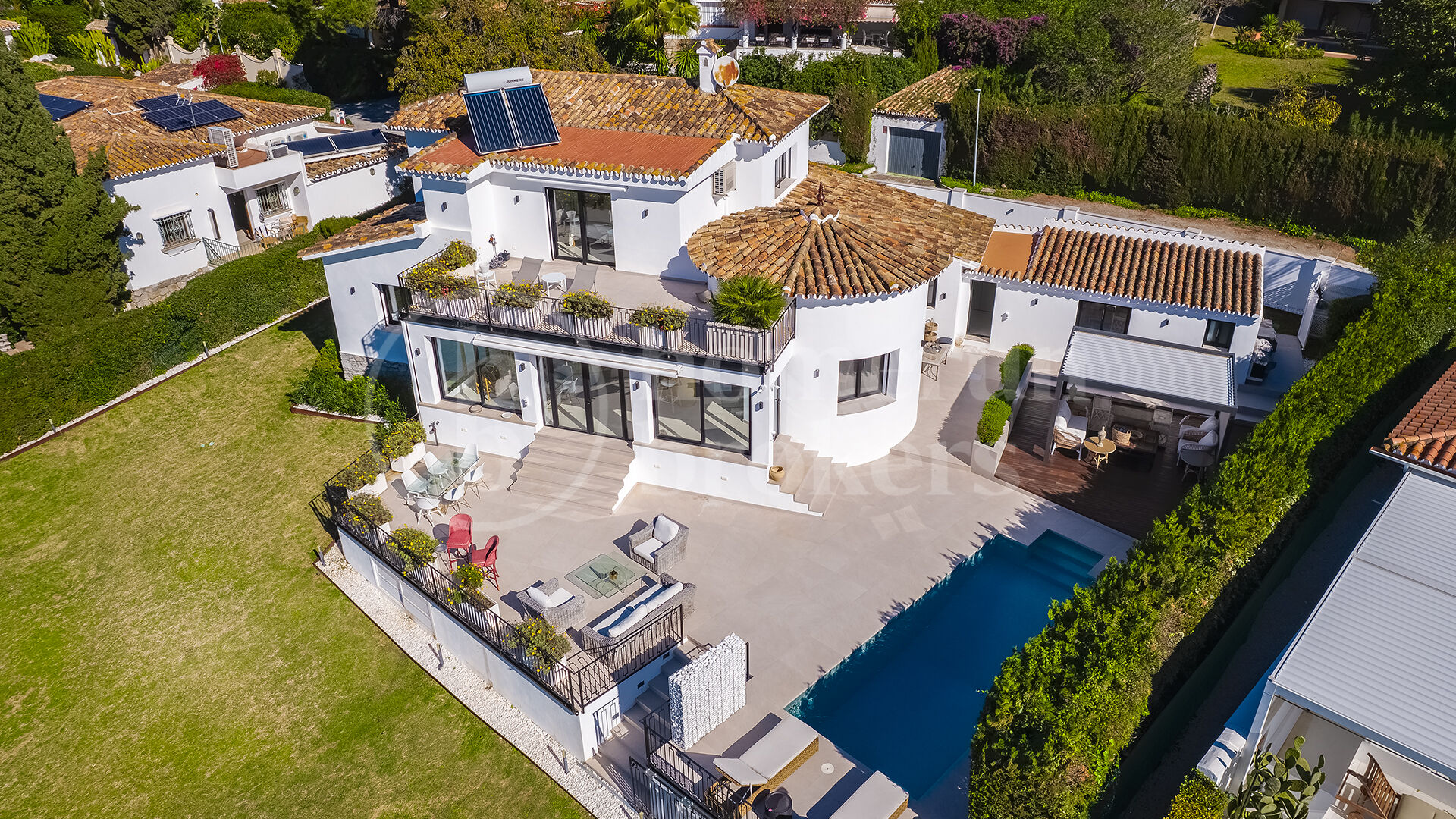 Casa Birdie - Frontline Golf Villa for Sale in Guadalmina Alta