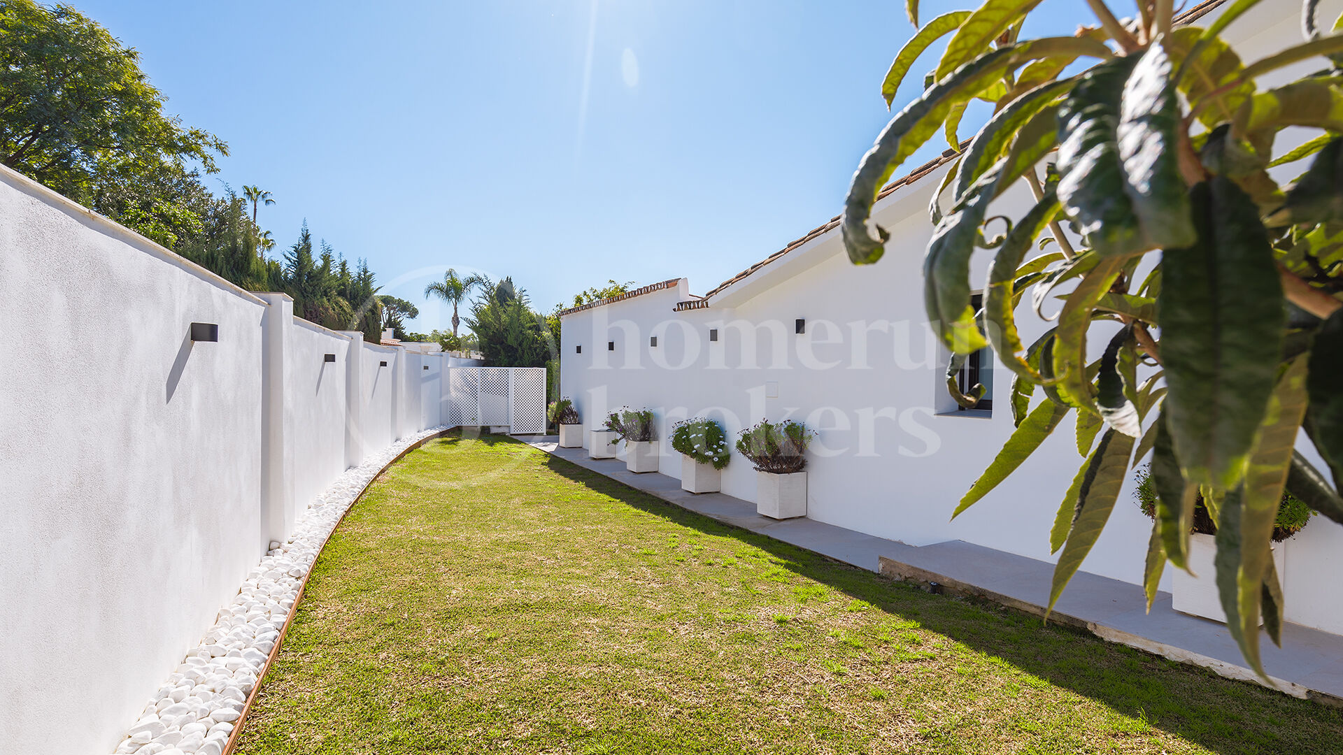 Casa Birdie - Frontline Golf Villa for Sale in Guadalmina Alta