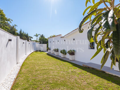 Casa Birdie - Frontline Golf Villa for Sale in Guadalmina Alta