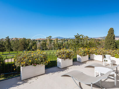 Casa Birdie - Frontline Golf Villa for Sale in Guadalmina Alta