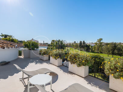 Casa Birdie - Frontline Golf Villa for Sale in Guadalmina Alta