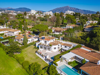 Casa Birdie - Frontline Golf Villa for Sale in Guadalmina Alta