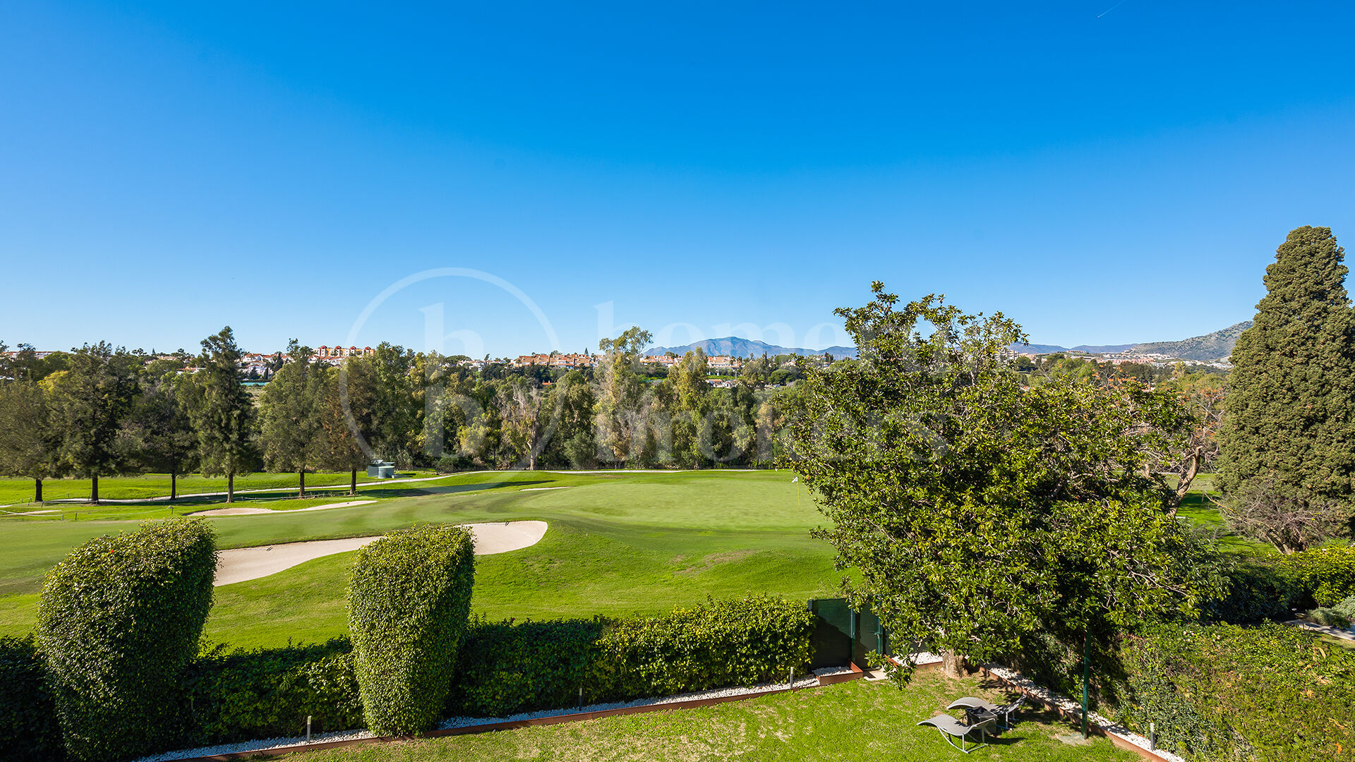 Casa Birdie - Frontline Golf Villa for Sale in Guadalmina Alta