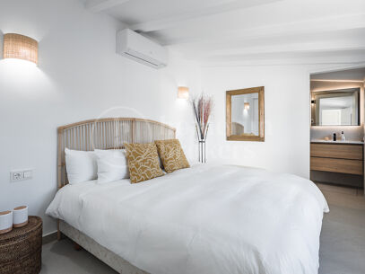 Casa Birdie - Frontline Golf Villa for Sale in Guadalmina Alta