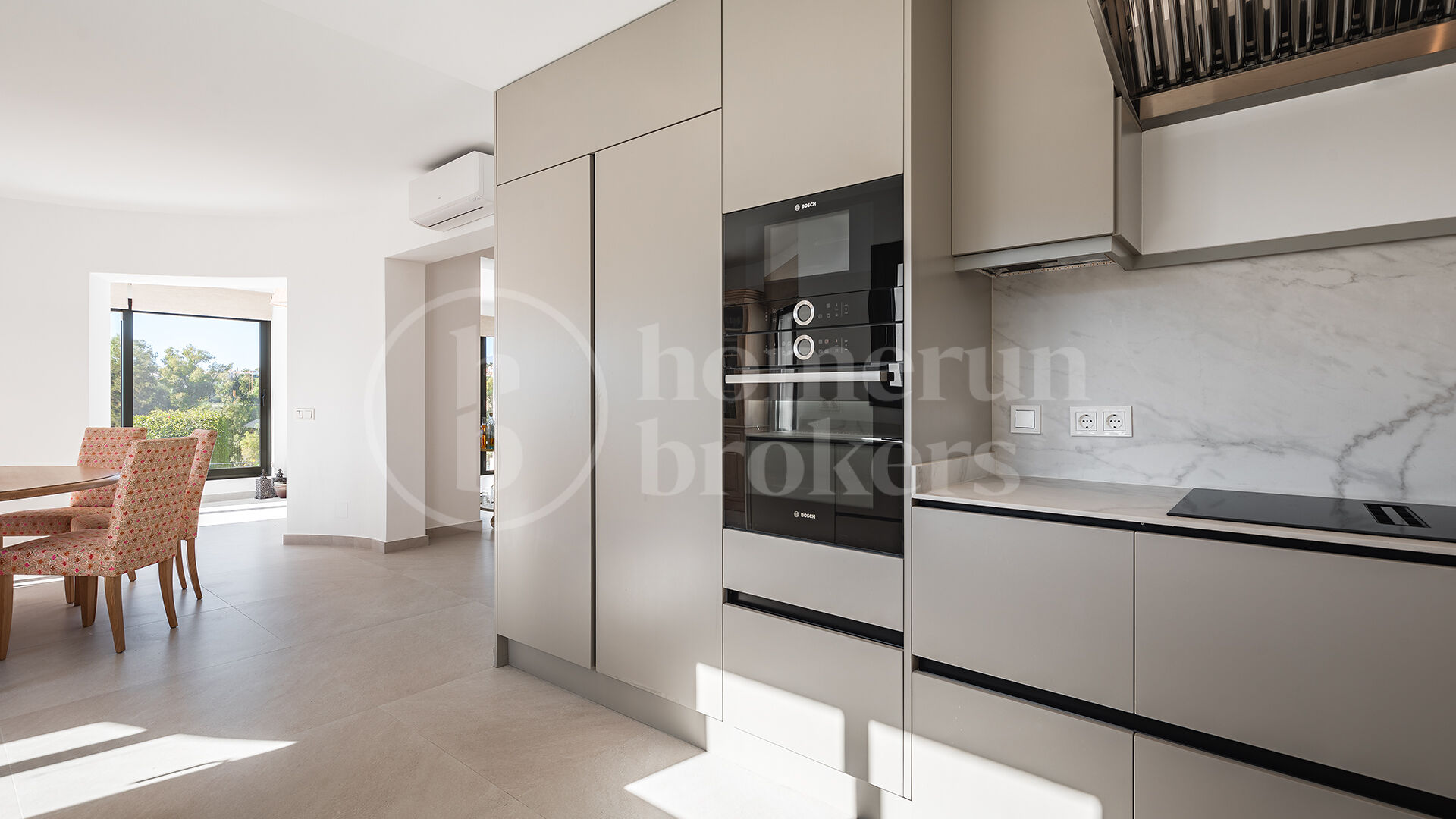 Casa Birdie - Frontline Golf Villa for Sale in Guadalmina Alta