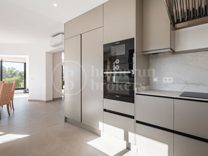 Casa Birdie - Frontline Golf Villa for Sale in Guadalmina Alta