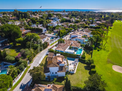 Casa Birdie - Frontline Golf Villa for Sale in Guadalmina Alta