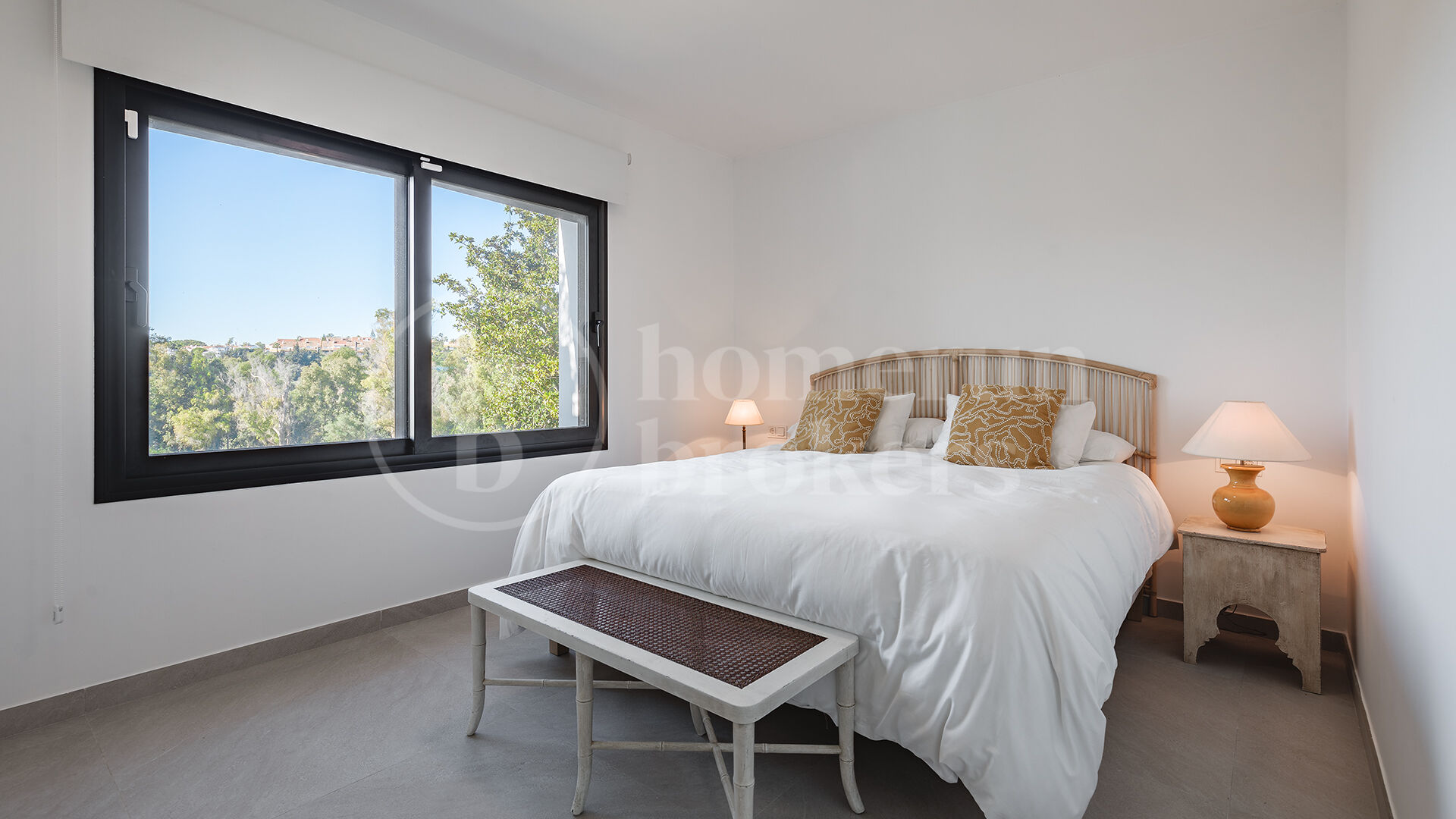 Casa Birdie - Frontline Golf Villa for Sale in Guadalmina Alta
