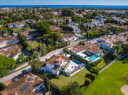 Casa Birdie - Frontline Golf Villa for Sale in Guadalmina Alta