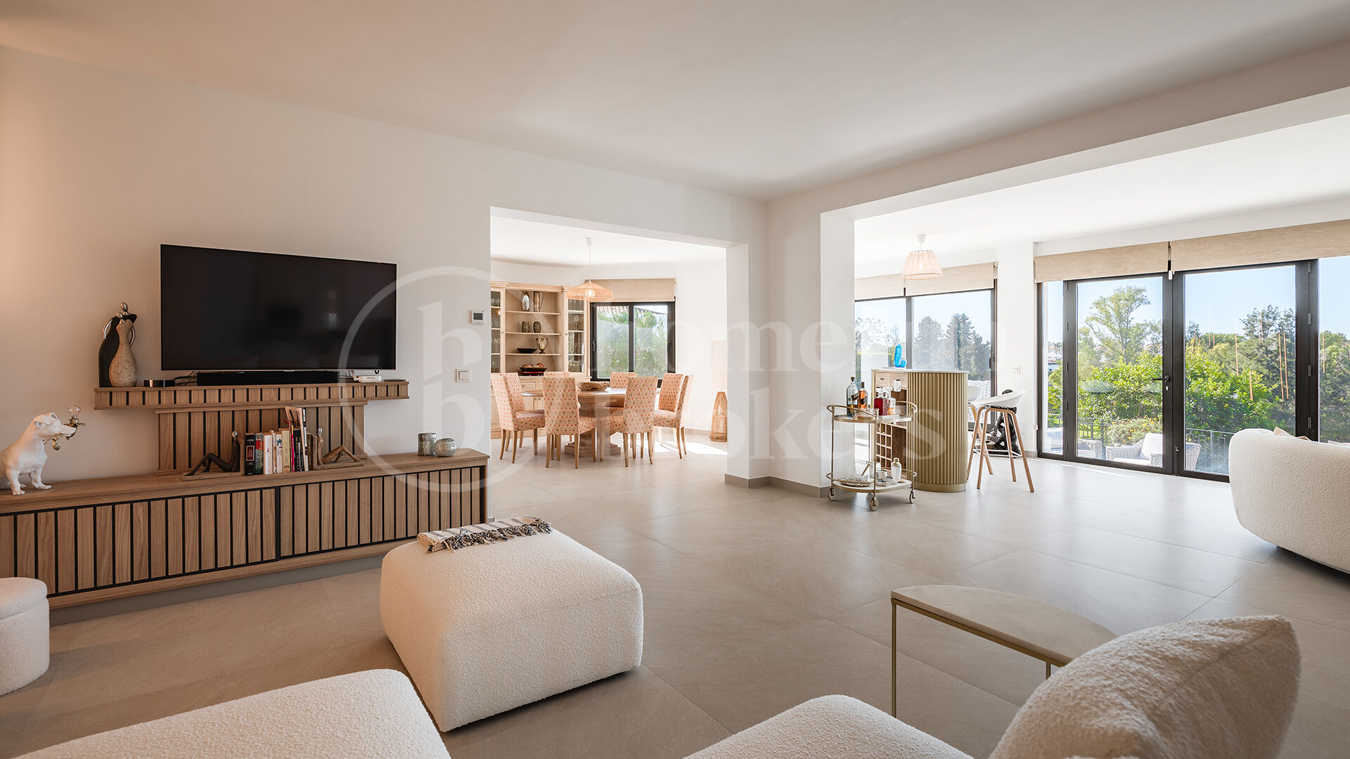Casa Birdie - Frontline Golf Villa for Sale in Guadalmina Alta