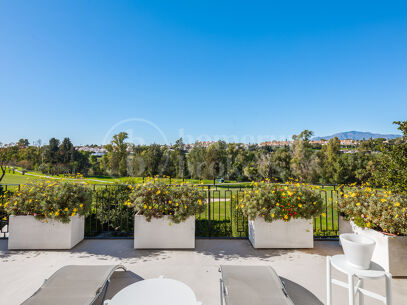 Casa Birdie - Frontline Golf Villa for Sale in Guadalmina Alta
