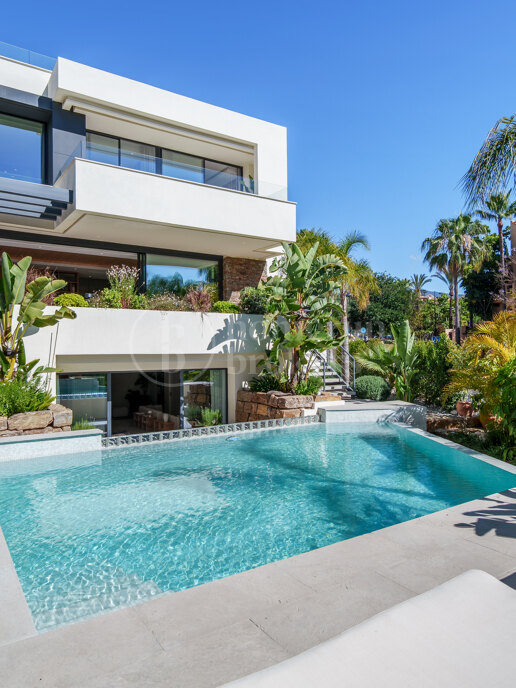 Villa Belfry – Contemporary Villa in El Campanario