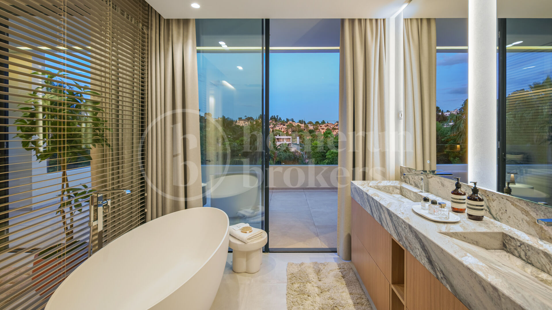 Villa Serenia – Contemporary Villa in El Campanario