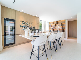 Villa Monteros - Modern Beachside Villa in Marbella East