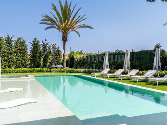 Villa Monteros - Modern Beachside Villa in Marbella East