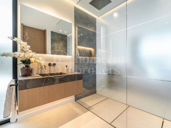 Villa Monteros - Modern Beachside Villa in Marbella East