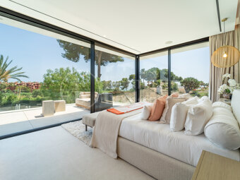 Villa Monteros - Modern Beachside Villa in Marbella East