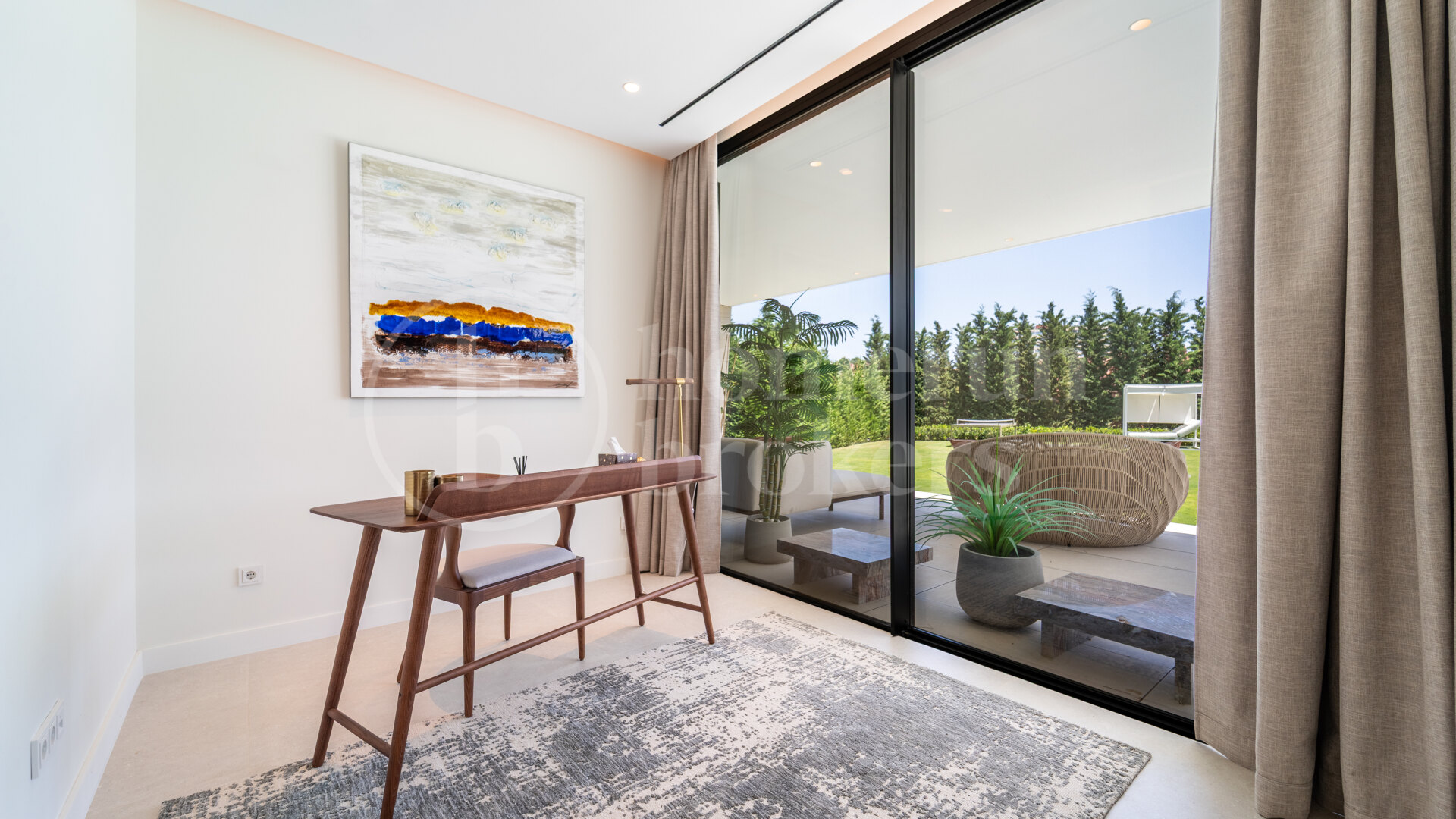 Villa Monteros - Modern Beachside Villa in Marbella East