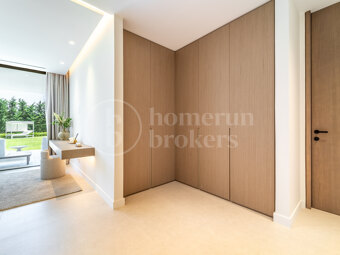 Villa Monteros - Modern Beachside Villa in Marbella East