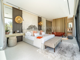 Villa Monteros - Modern Beachside Villa in Marbella East