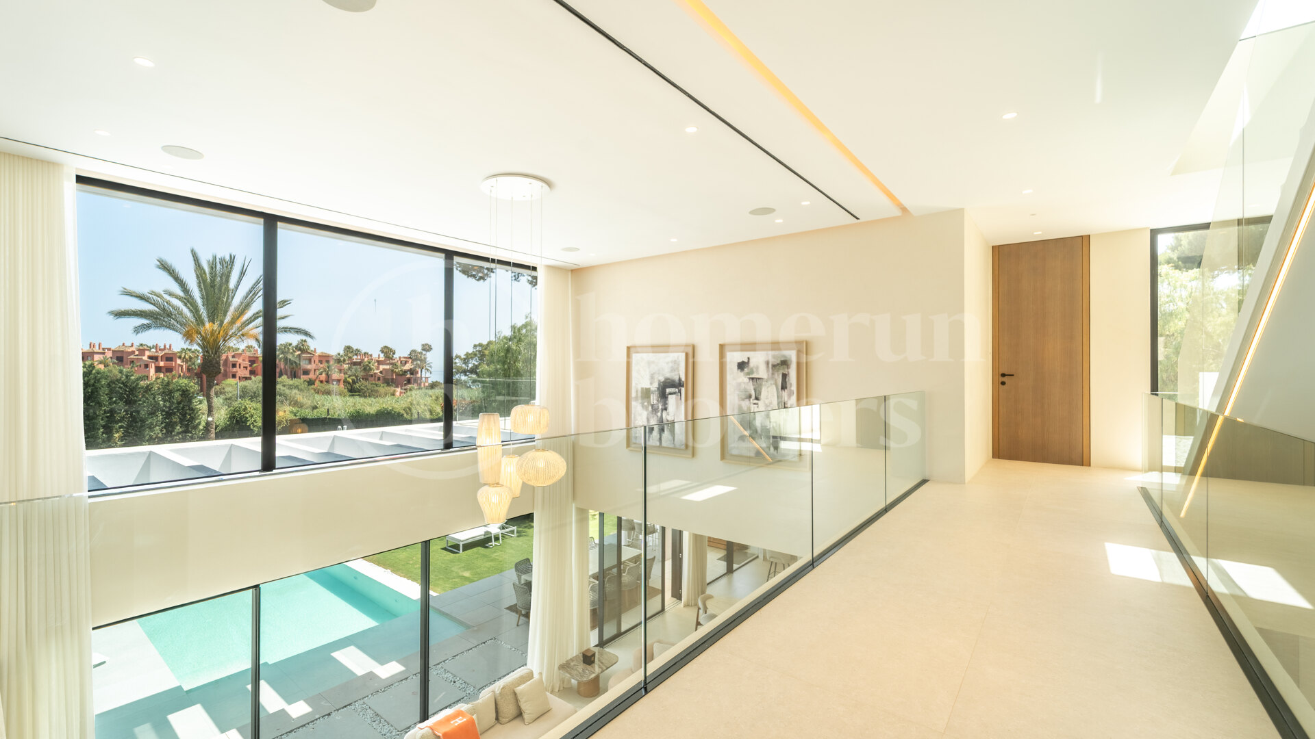 Villa Monteros - Modern Beachside Villa in Marbella East