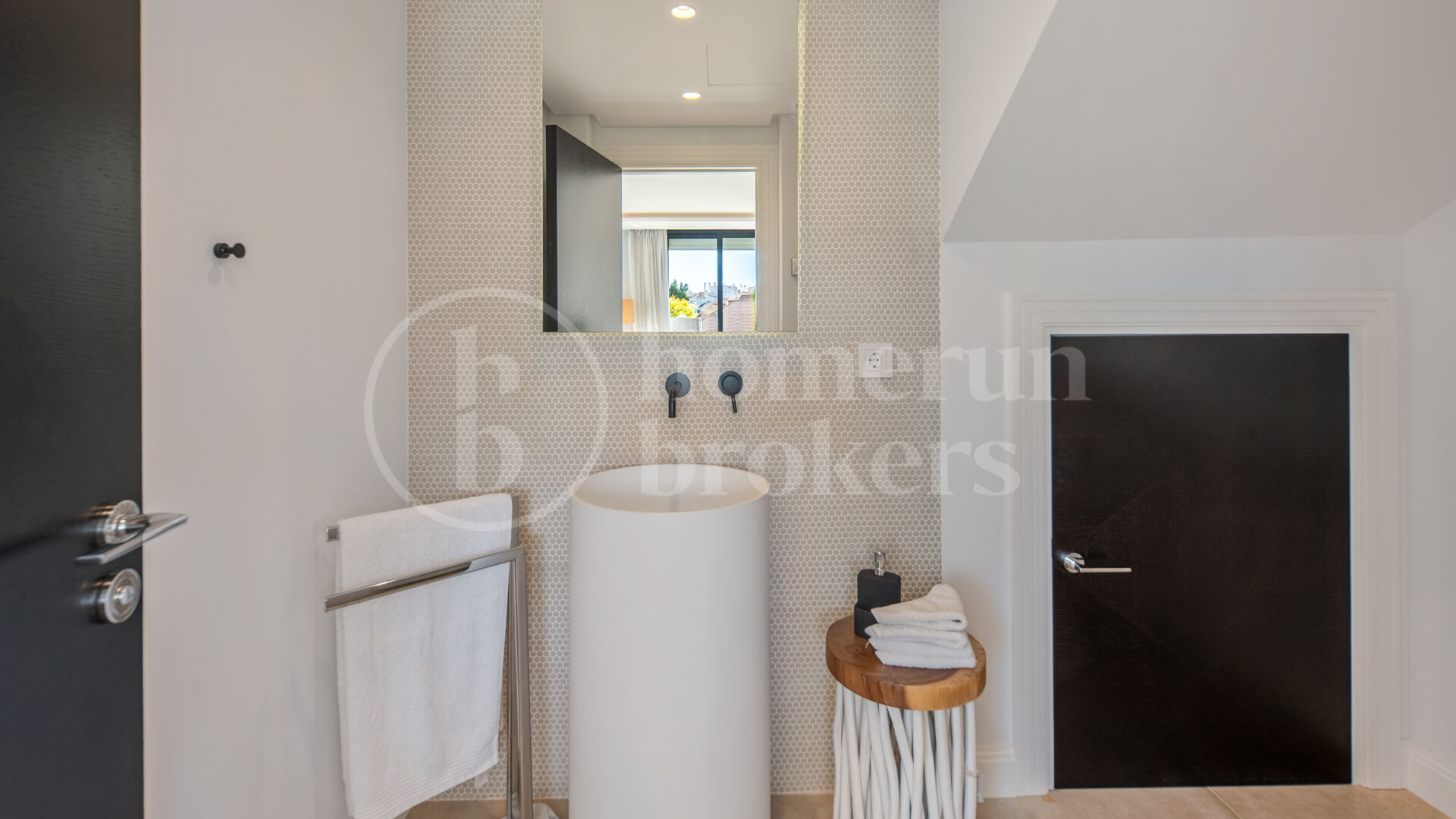 Villa Hill Club – Contemporary Villa In Los Naranjos Nueva Andalucia