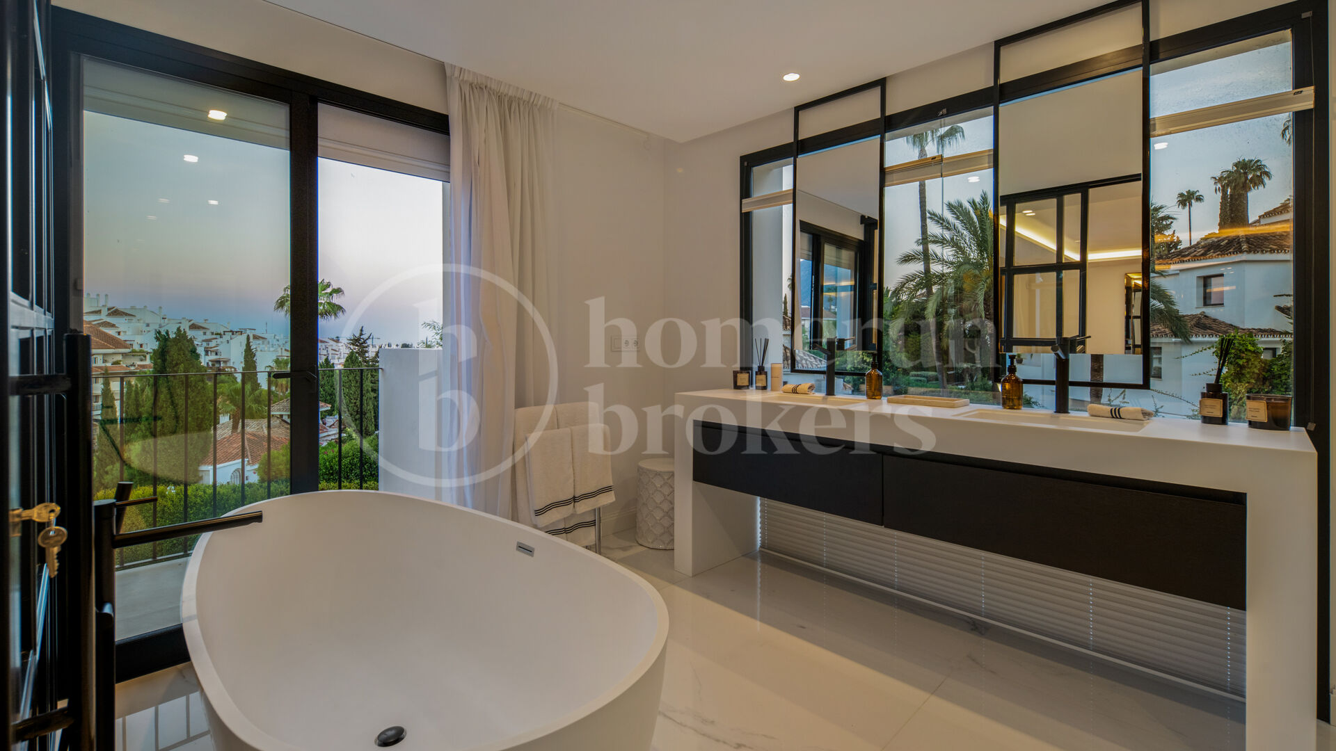 Villa Hill Club – Contemporary Villa In Los Naranjos Nueva Andalucia