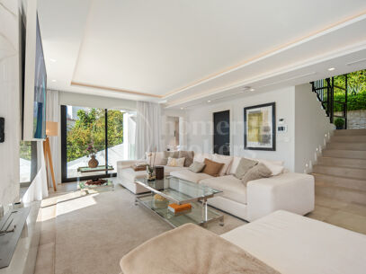 Villa Hill Club – Contemporary Villa In Los Naranjos Nueva Andalucia