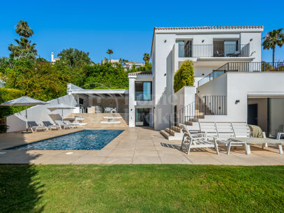 Villa Hill Club – Contemporary Villa In Los Naranjos Nueva Andalucia