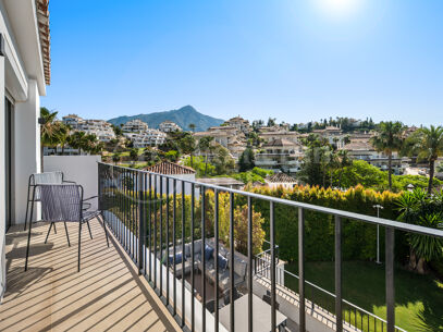 Villa Hill Club – Contemporary Villa In Los Naranjos Nueva Andalucia