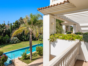 Maison Belle Mer – Luxury Beachside Villa in Casasola