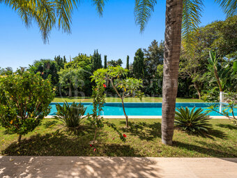 Maison Belle Mer – Luxury Beachside Villa in Casasola