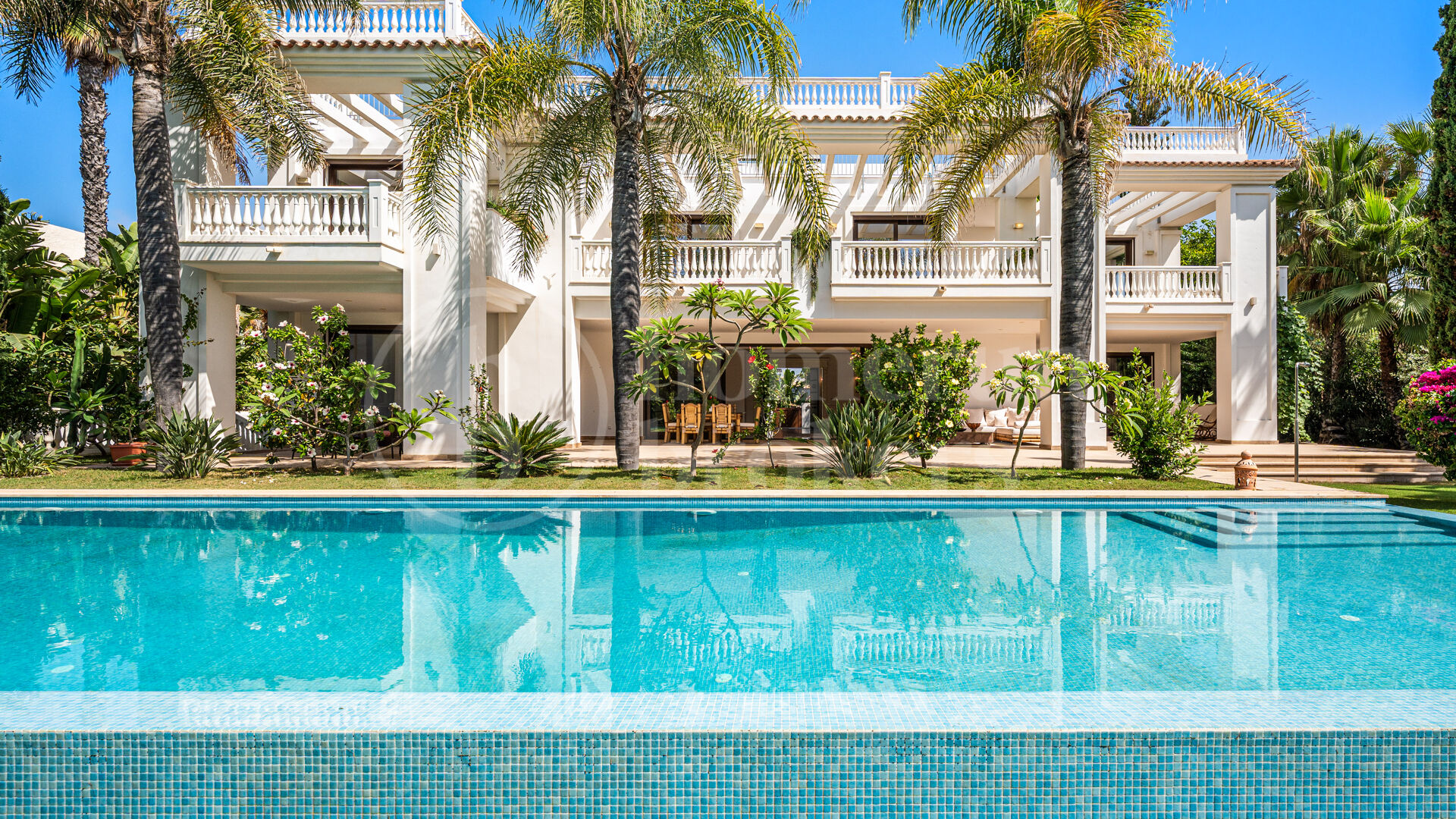 Maison Belle Mer – Lyxig villa vid stranden i Casasola
