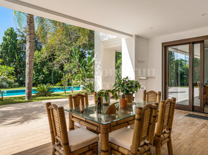 Maison Belle Mer – Lyxig villa vid stranden i Casasola