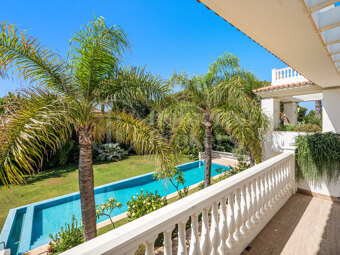 Maison Belle Mer – Luxury Beachside Villa in Casasola