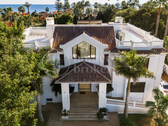 Maison Belle Mer – Luxury Beachside Villa in Casasola