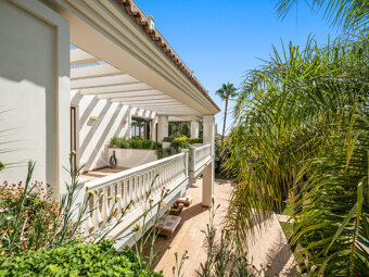 Maison Belle Mer – Luxury Beachside Villa in Casasola