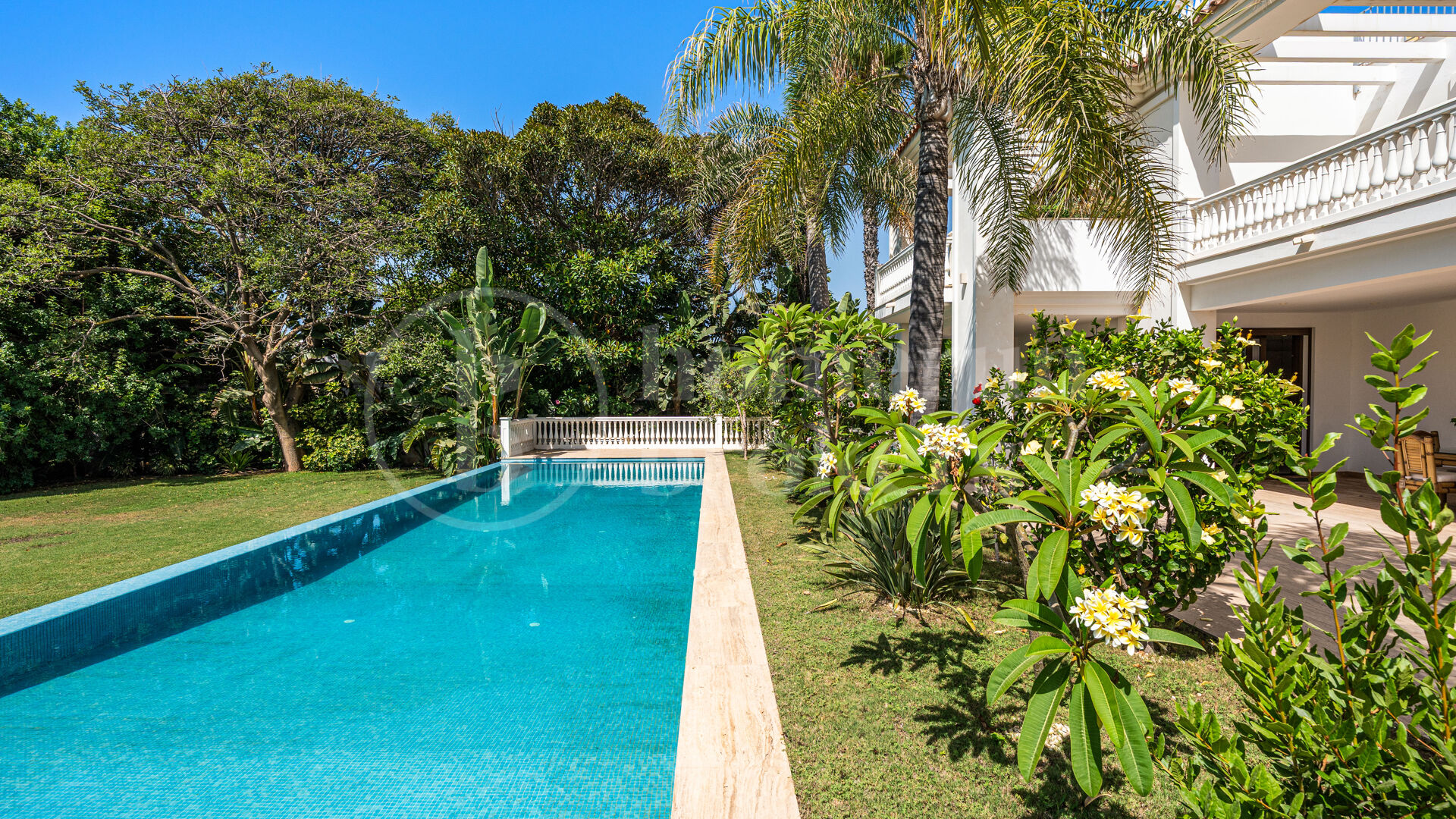 Maison Belle Mer – Lyxig villa vid stranden i Casasola