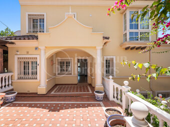 The Beach House – Beachside Villa in Cortijo Blanco