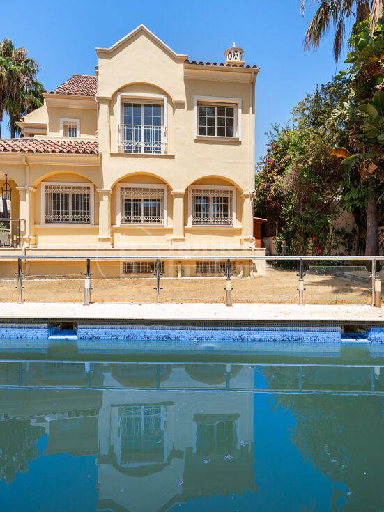 The Beach House – Beachside Villa in Cortijo Blanco