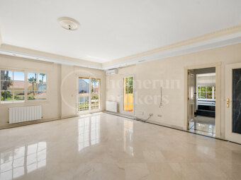 The Beach House – Beachside Villa in Cortijo Blanco