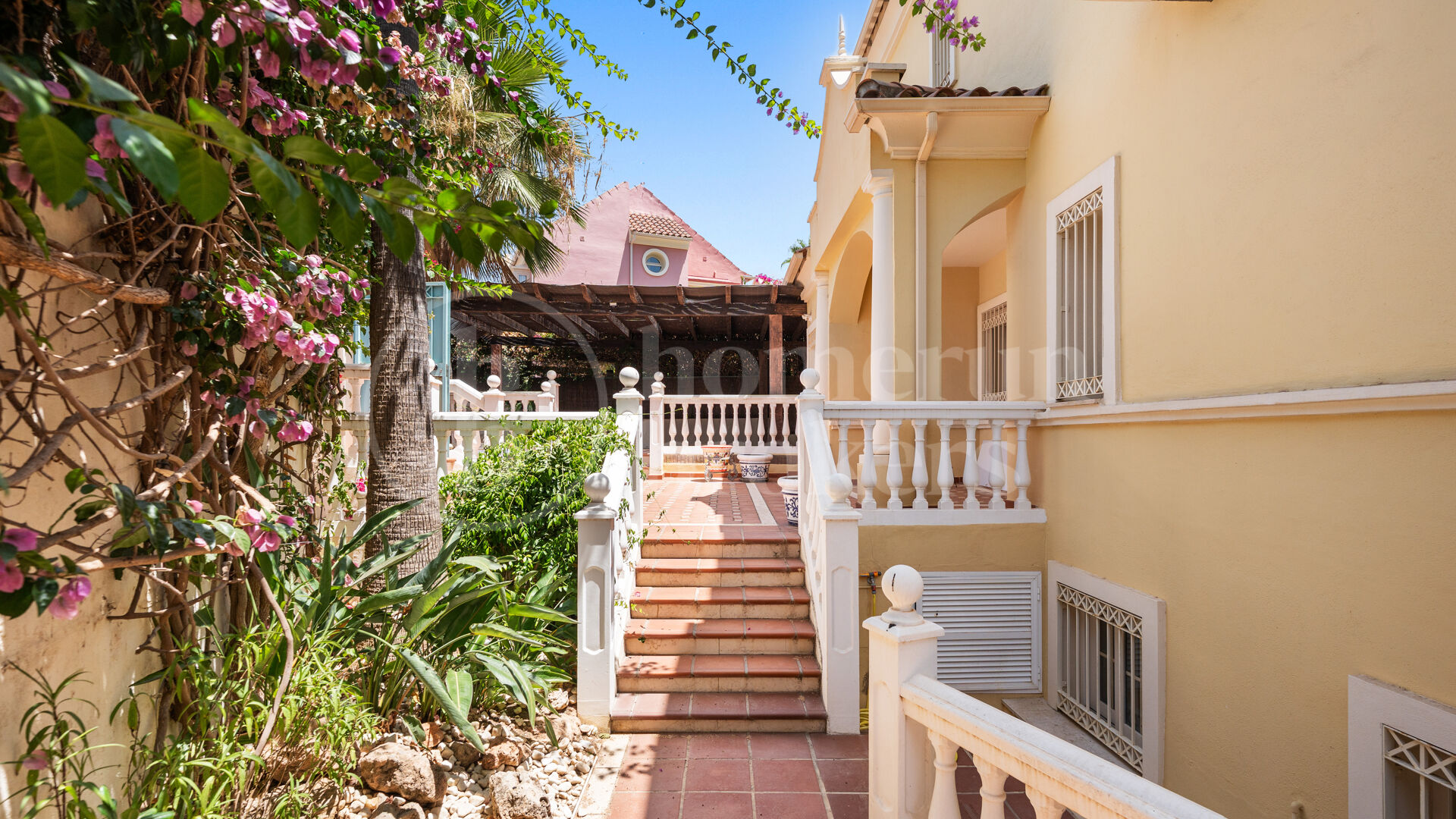 The Beach House – Beachside Villa in Cortijo Blanco