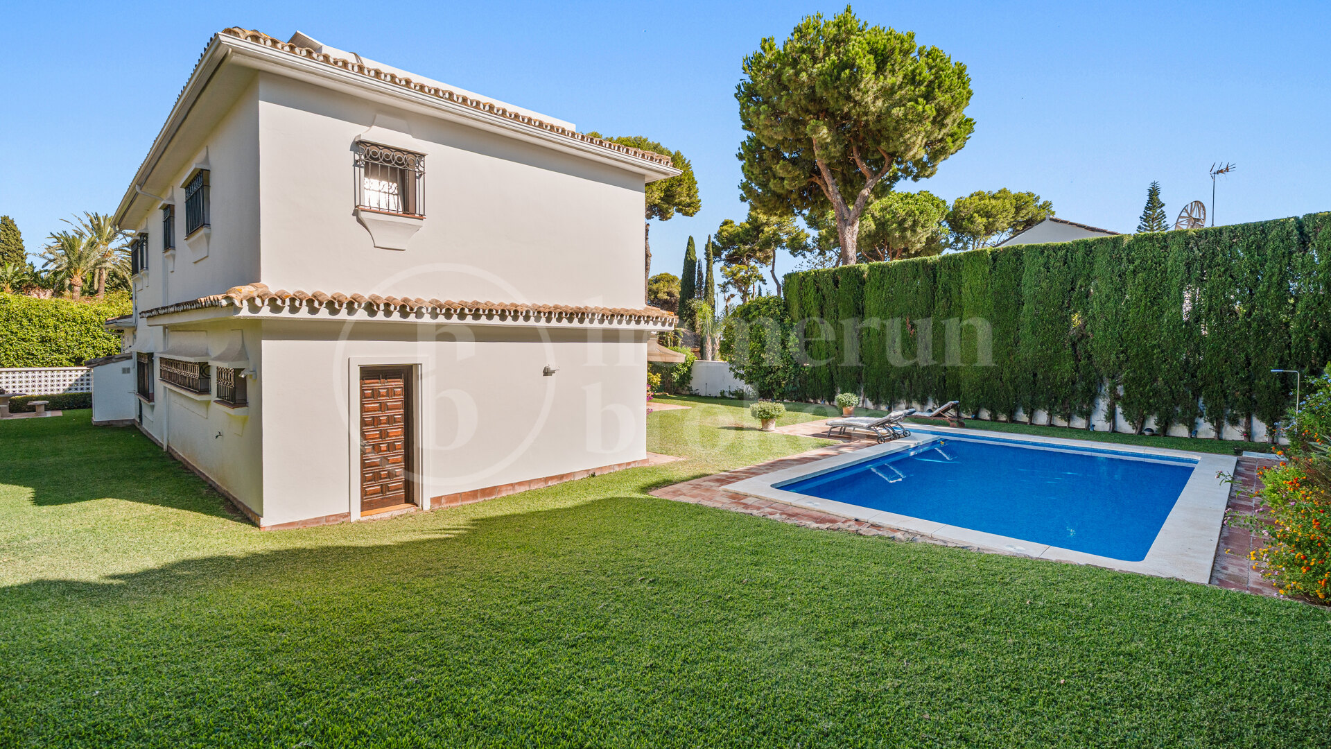 Casa del Mar – Beachside Villa in Marbella East