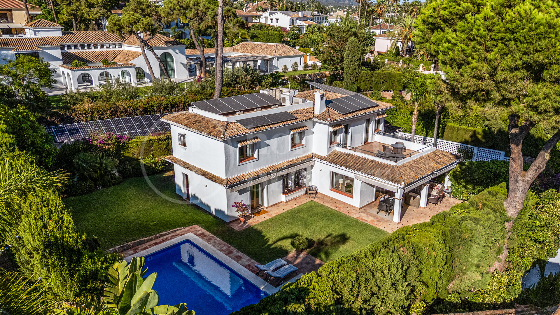 Casa del Mar – Beachside Villa in Marbella East