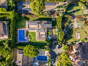Casa del Mar – Beachside Villa in Marbella East