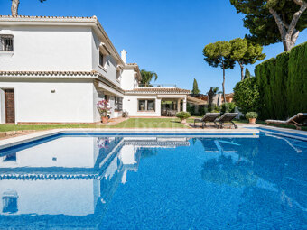 Casa del Mar – Beachside Villa in Marbella East
