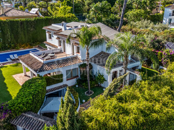 Casa del Mar – Beachside Villa in Marbella East
