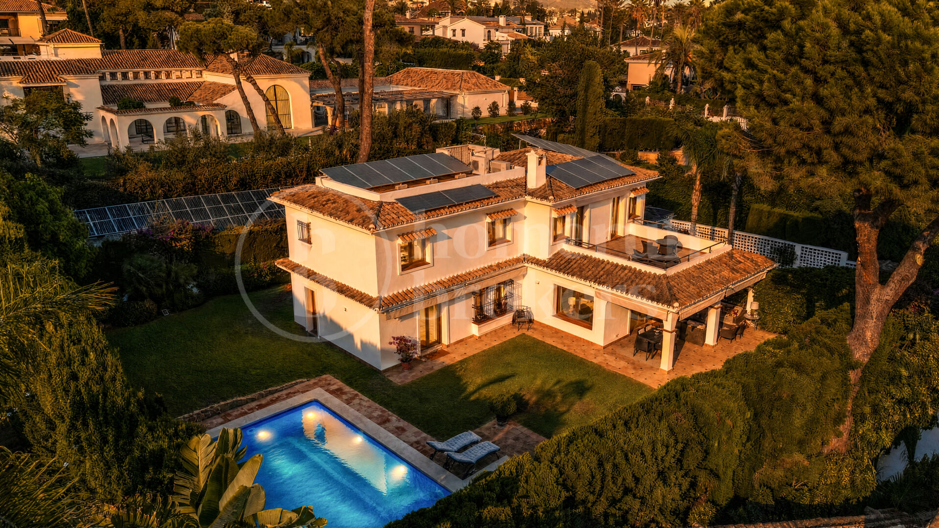 Casa del Mar – Beachside Villa in Marbella East