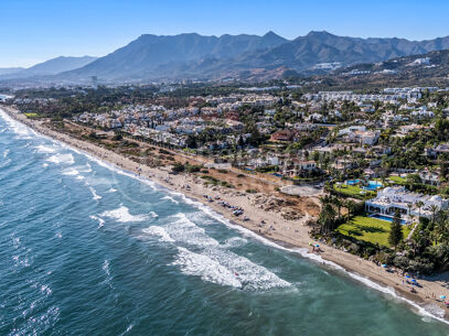 Casa del Mar – Beachside Villa in Marbella East